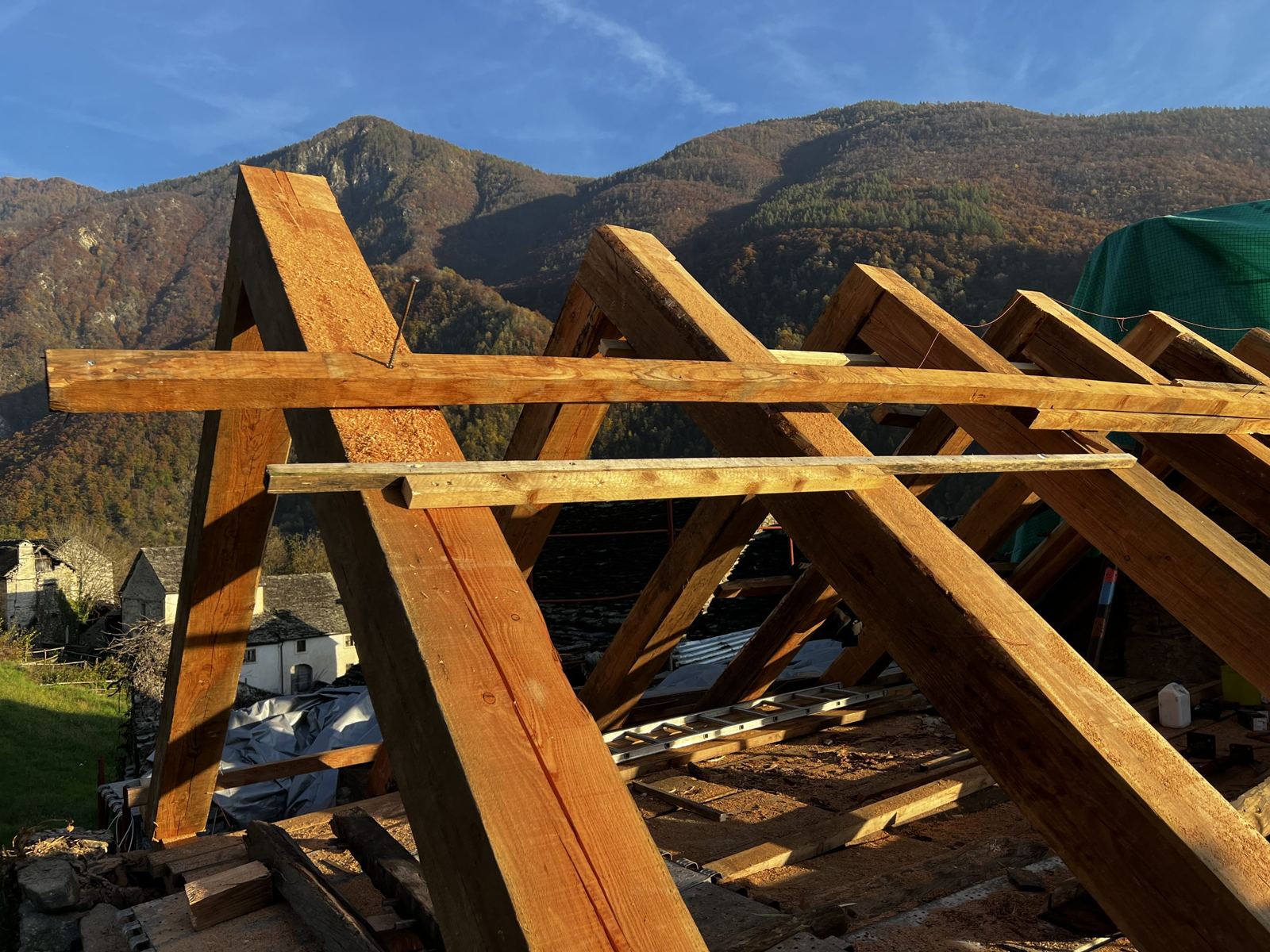 Charpente neuve sur un rustico